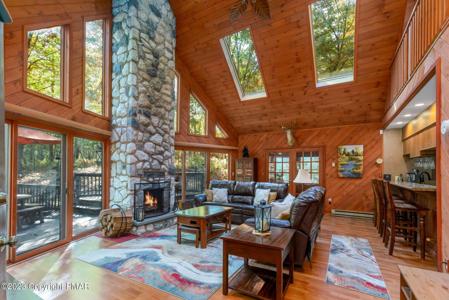 77 hugo Drive