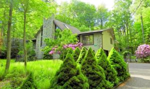 5589 Woodland Avenue