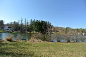 144 N Pinewood DR
