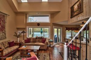 63 Midlake Dr 302