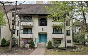 15 Midlake Drive 102