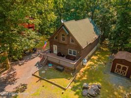 852 Clubhouse Dr