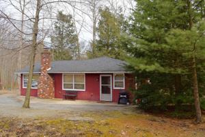 3 Deer Trail Ln