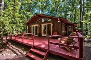 204 Rhodora Ln