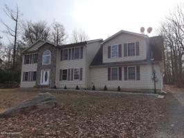 652 Sullivan Trl