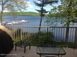 41 Midlake Unit 302 Dr