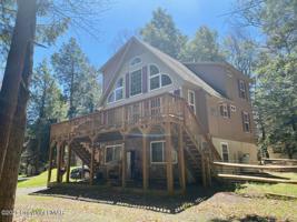 7 Breezewood Dr