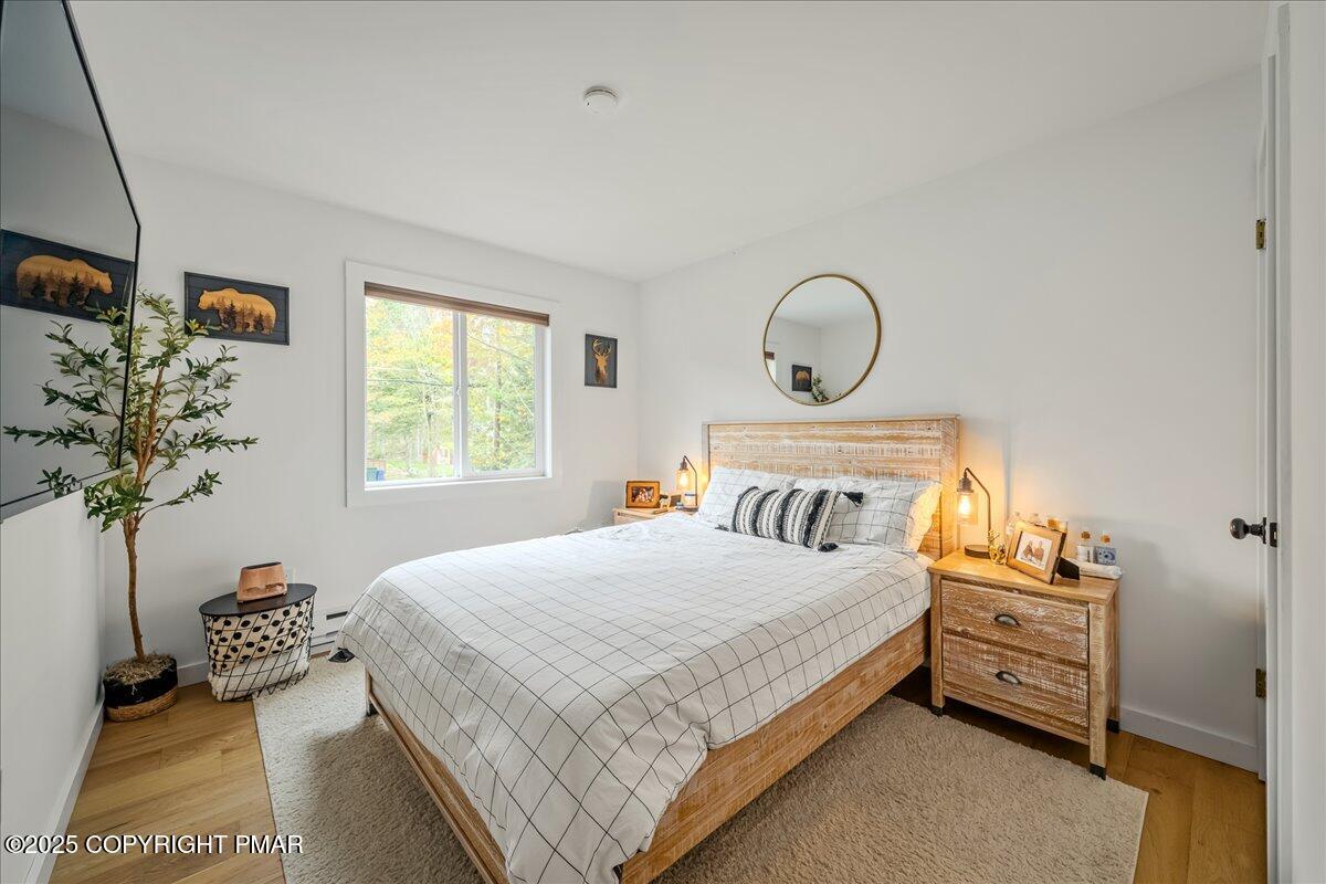 Image 4: Bedroom 2