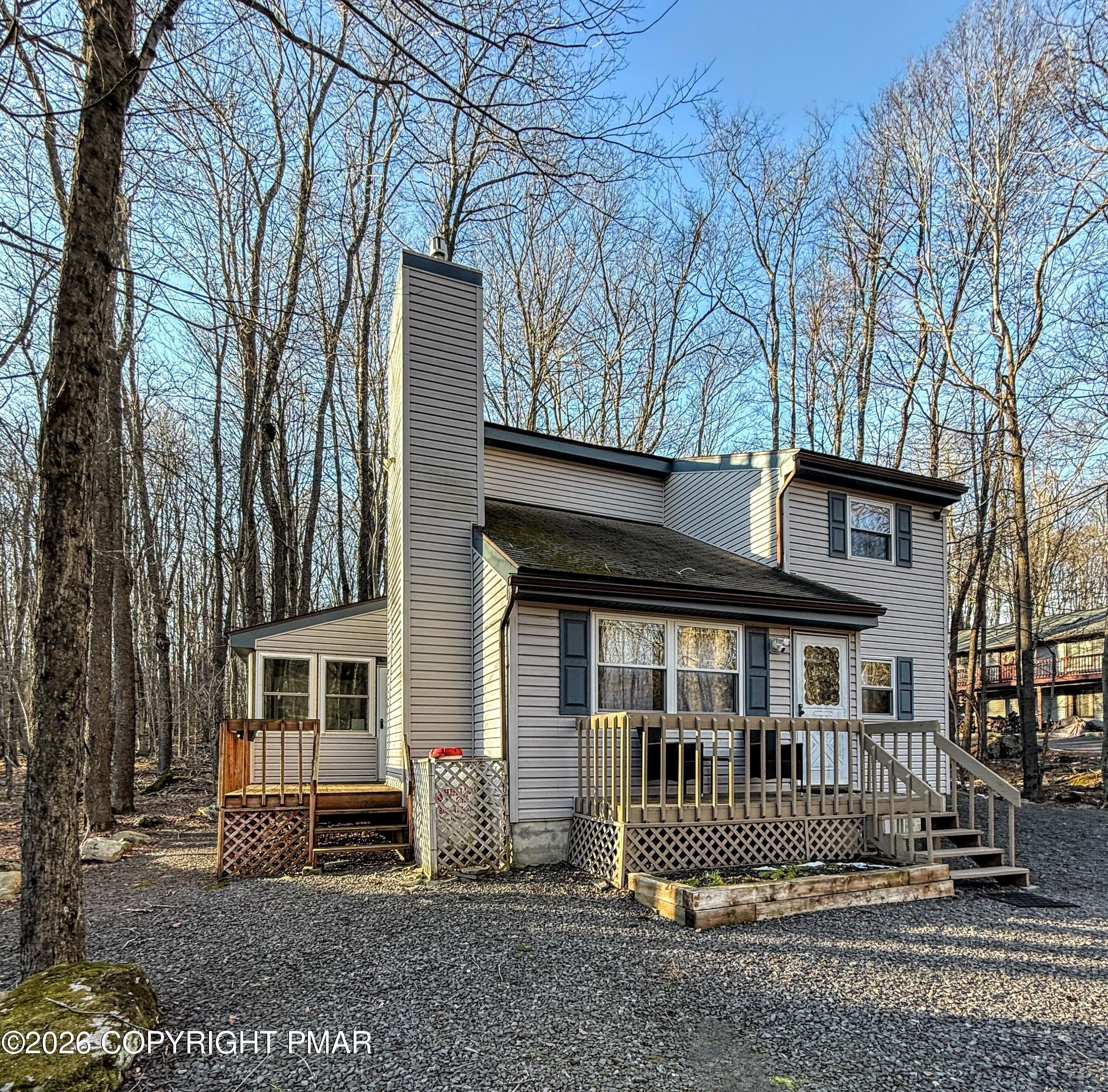 Image 2: Front 95 W Creekview