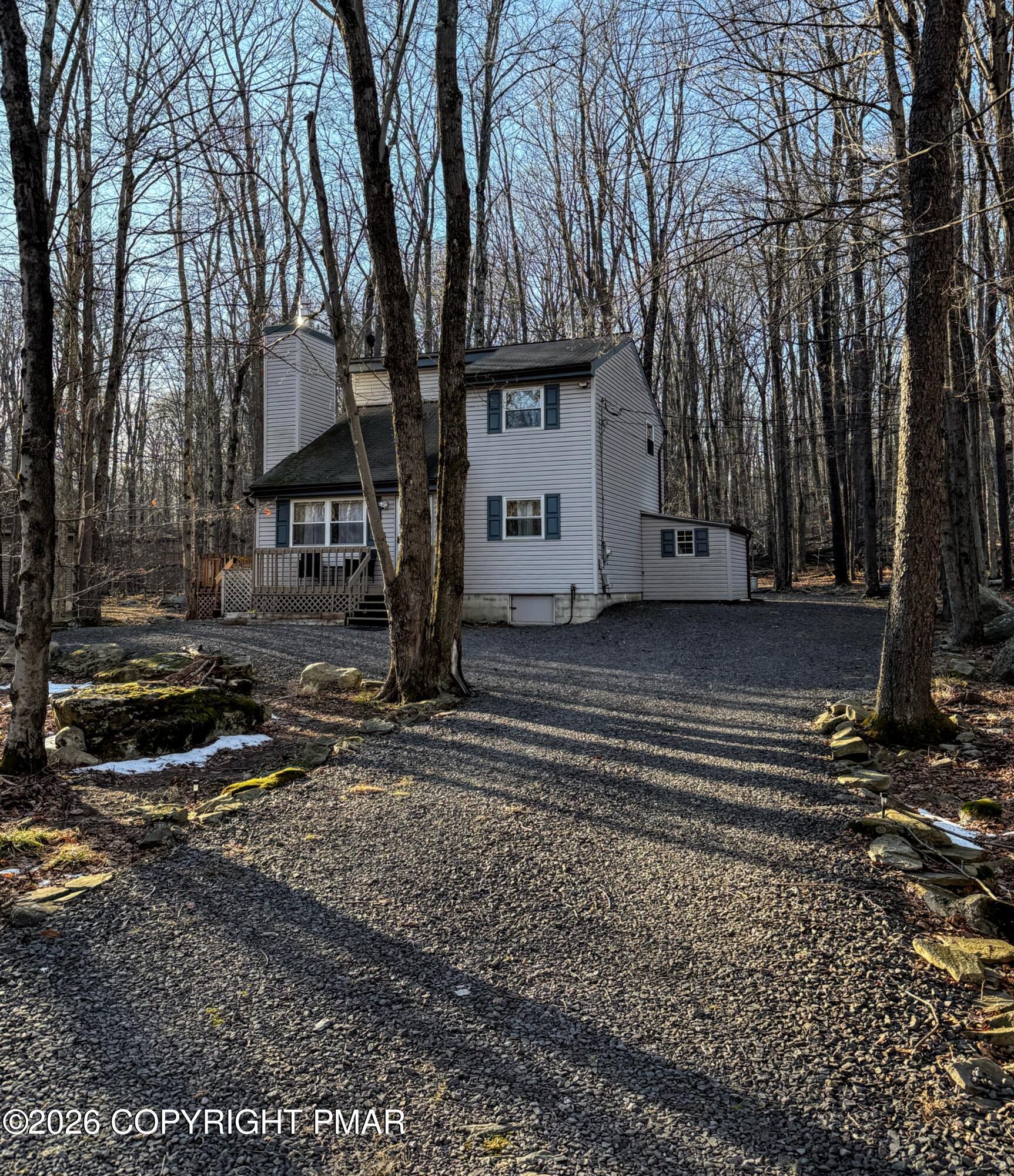 Image 4: drive up to house