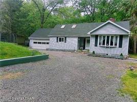 40 Locust Ln