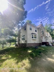 105 Hobbit Drive