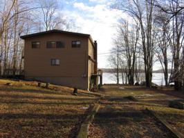 110 W Lake Drive