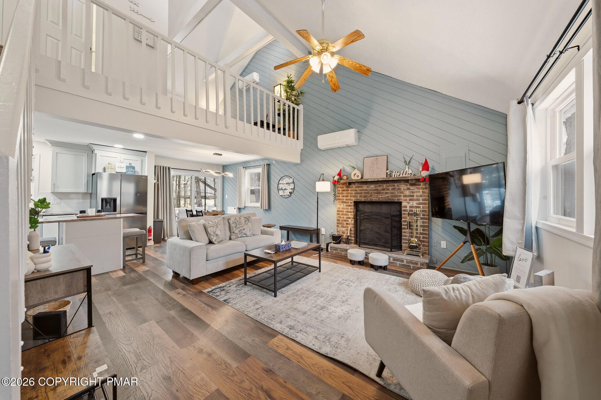 Image 2: 05-HomeView_Media-9246_Westwood_Dr