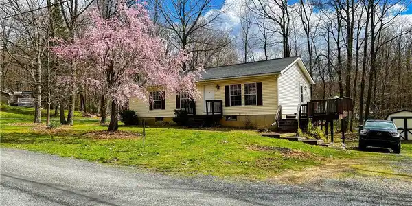 8673 Buck Ln