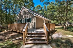 7 Locust Ln