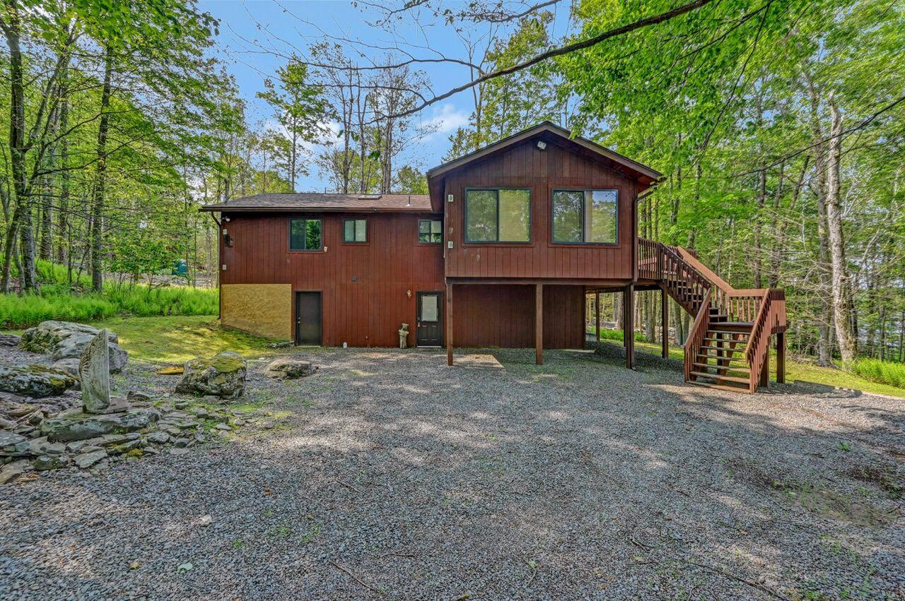 Image 4: 123 Lake Dr E 90 Large