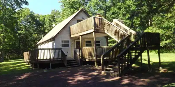 107 Hawthorne Dr