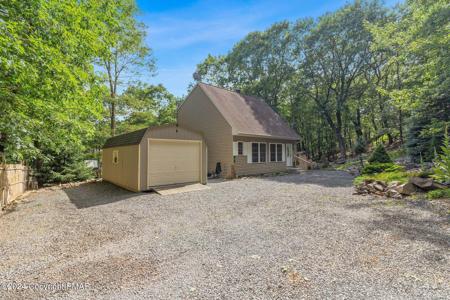 4 Basswood Court