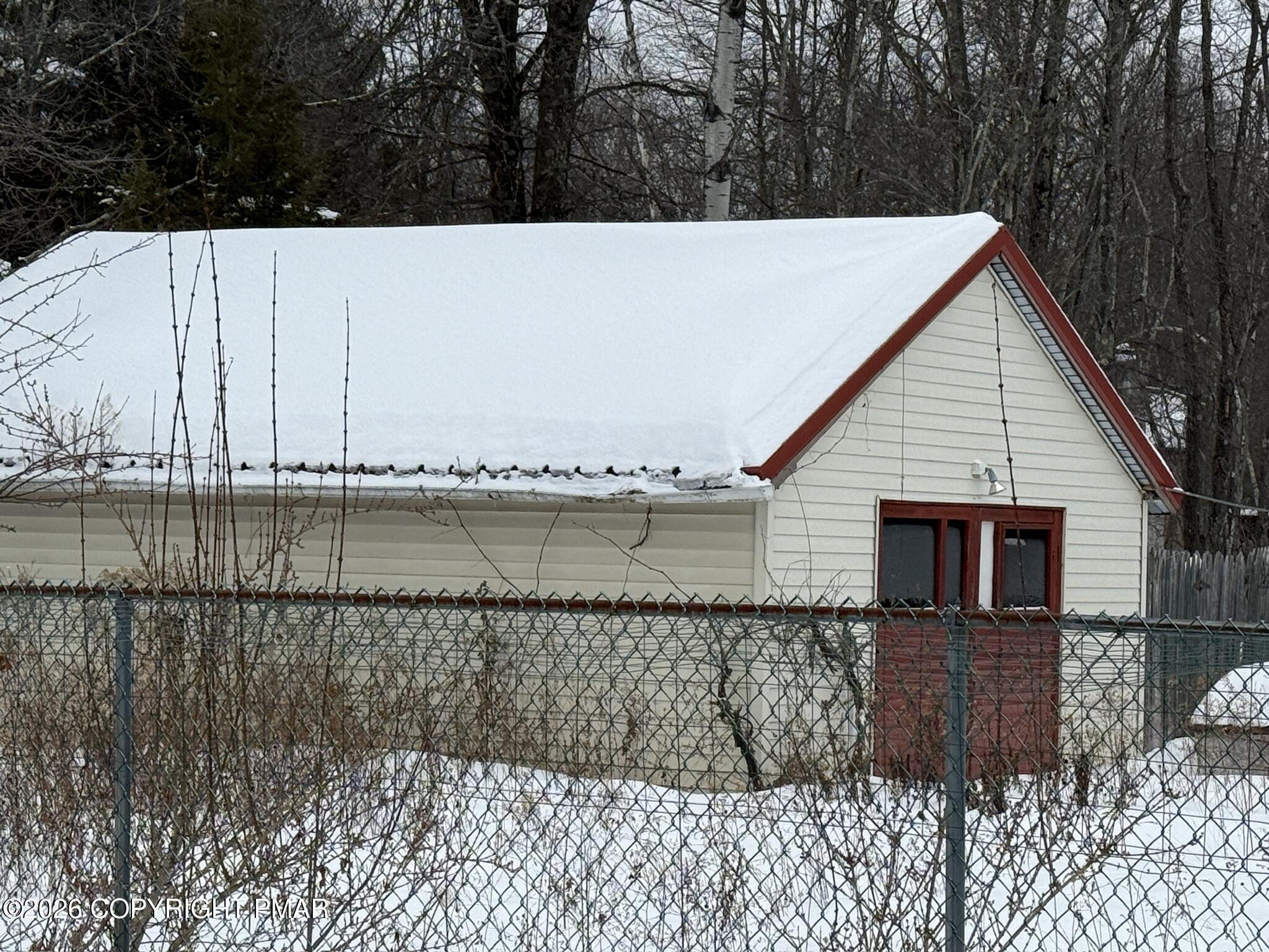 Image 3: 126F689E-FCD6-457A-9971-2724E13451DF_1_1