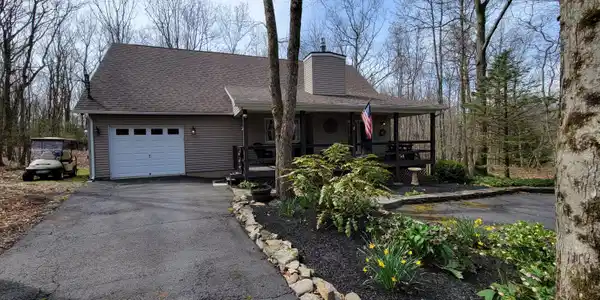 79 Honeysuckle Dr