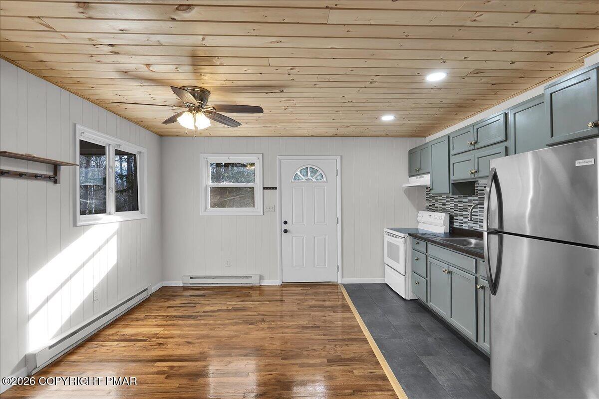 Image 3: 04-A7409052