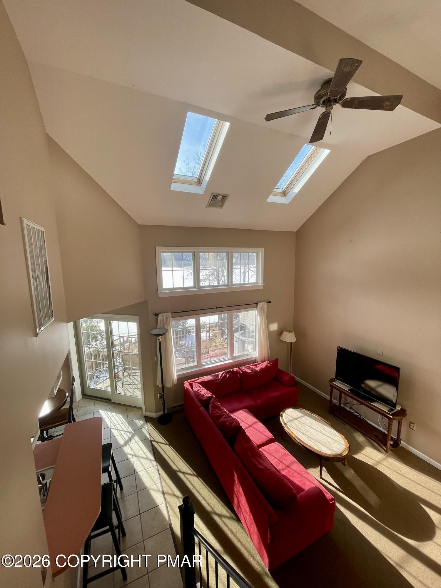 Image 4: aerial view living area