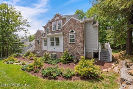 12 Beachwood Court