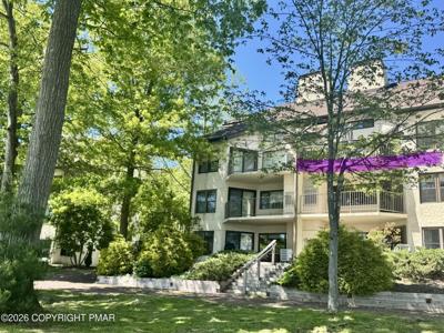 25 Midlake Drive