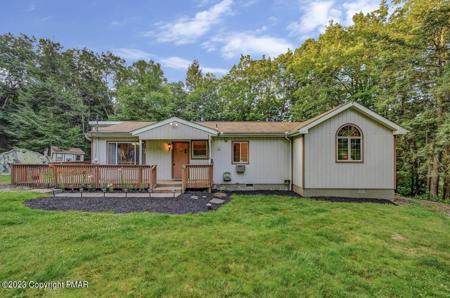 6527 Moschella Court