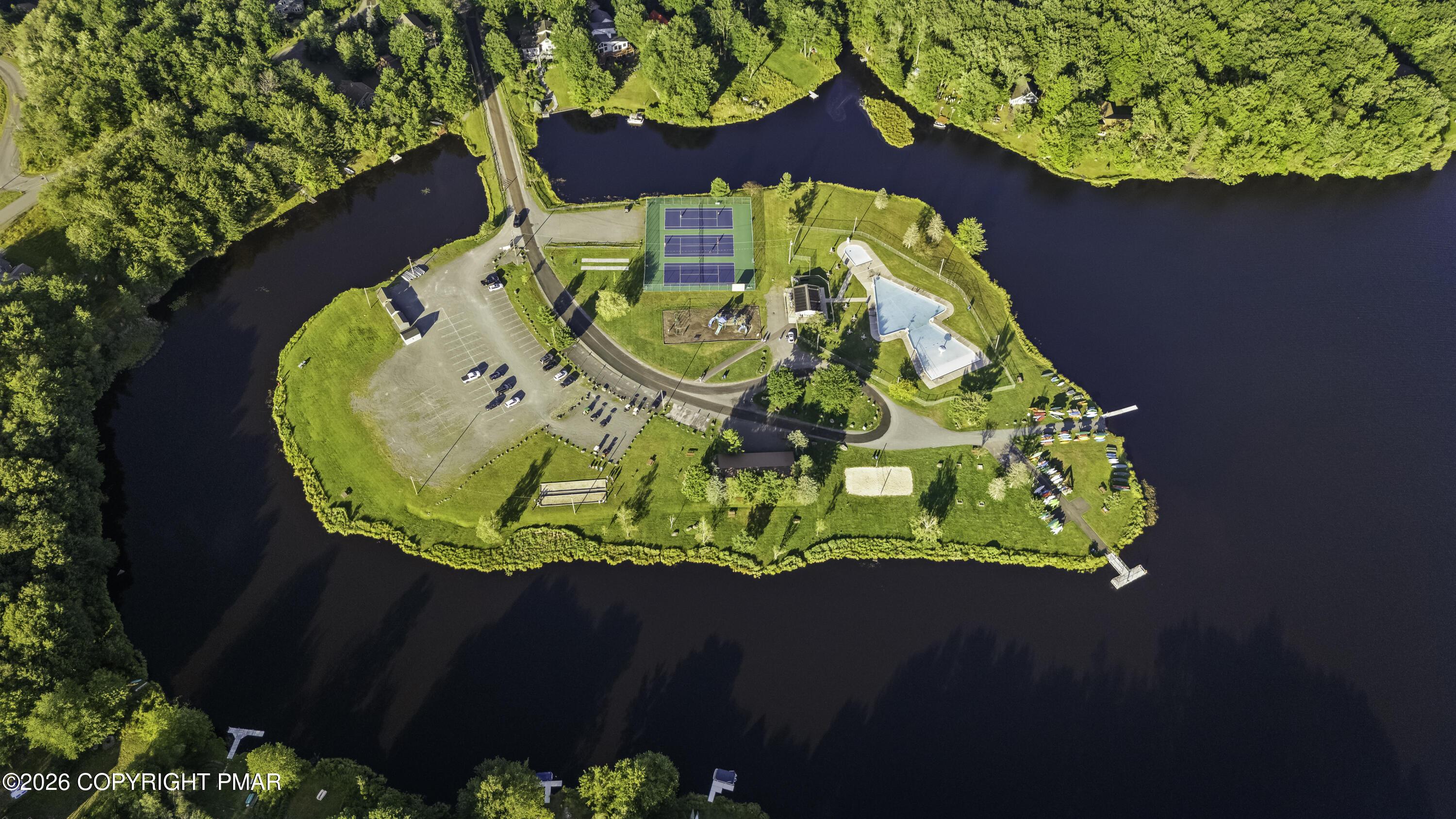 Image 2: 72-HomeView_Media-Arrowhead_Lake-#22