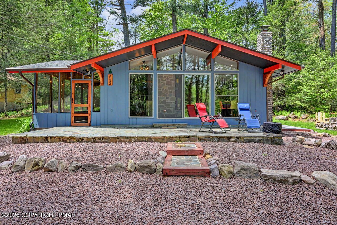 Image 3: 2132 Penny Lane