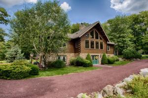 3 Arrowwood Dr