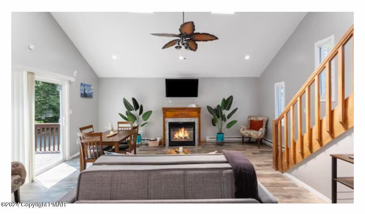 Image 2: PHOTO-2024-04-29-23-37-46