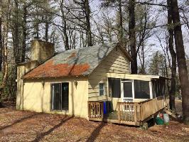 25 Mccauley AVE