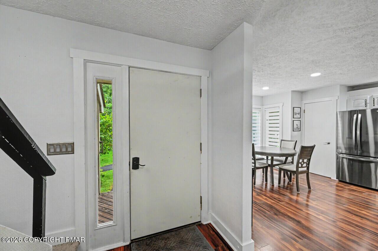 Image 2: Foyer