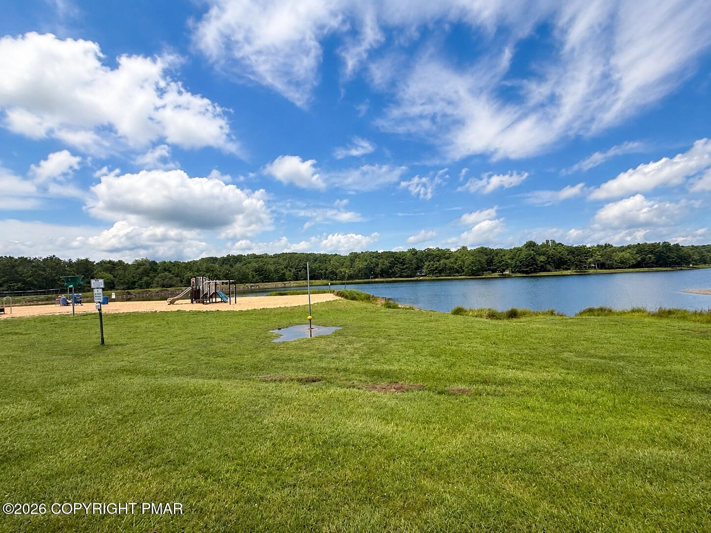 Image 2: Lake/Beach