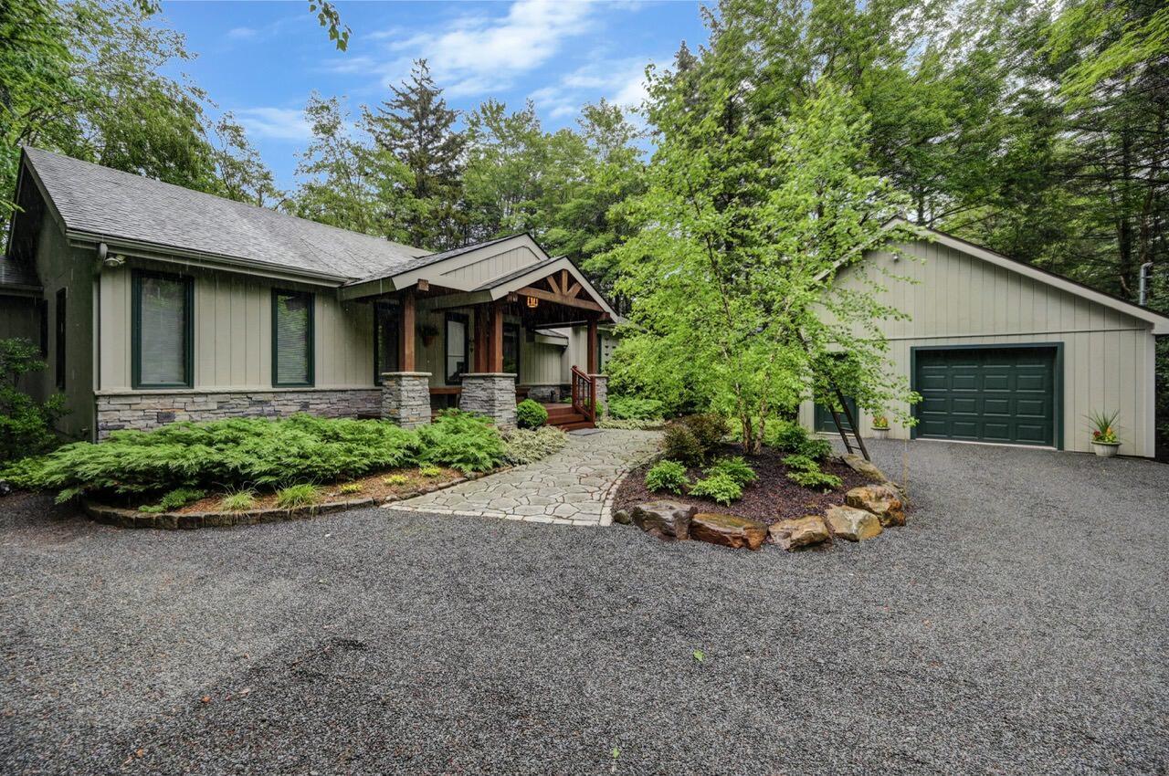 Image 3: 119 Tanglewood Dr 02 Large