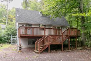 5492 Woodland Ave