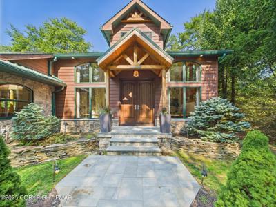 159 Lake Dr. LAKEFRONT