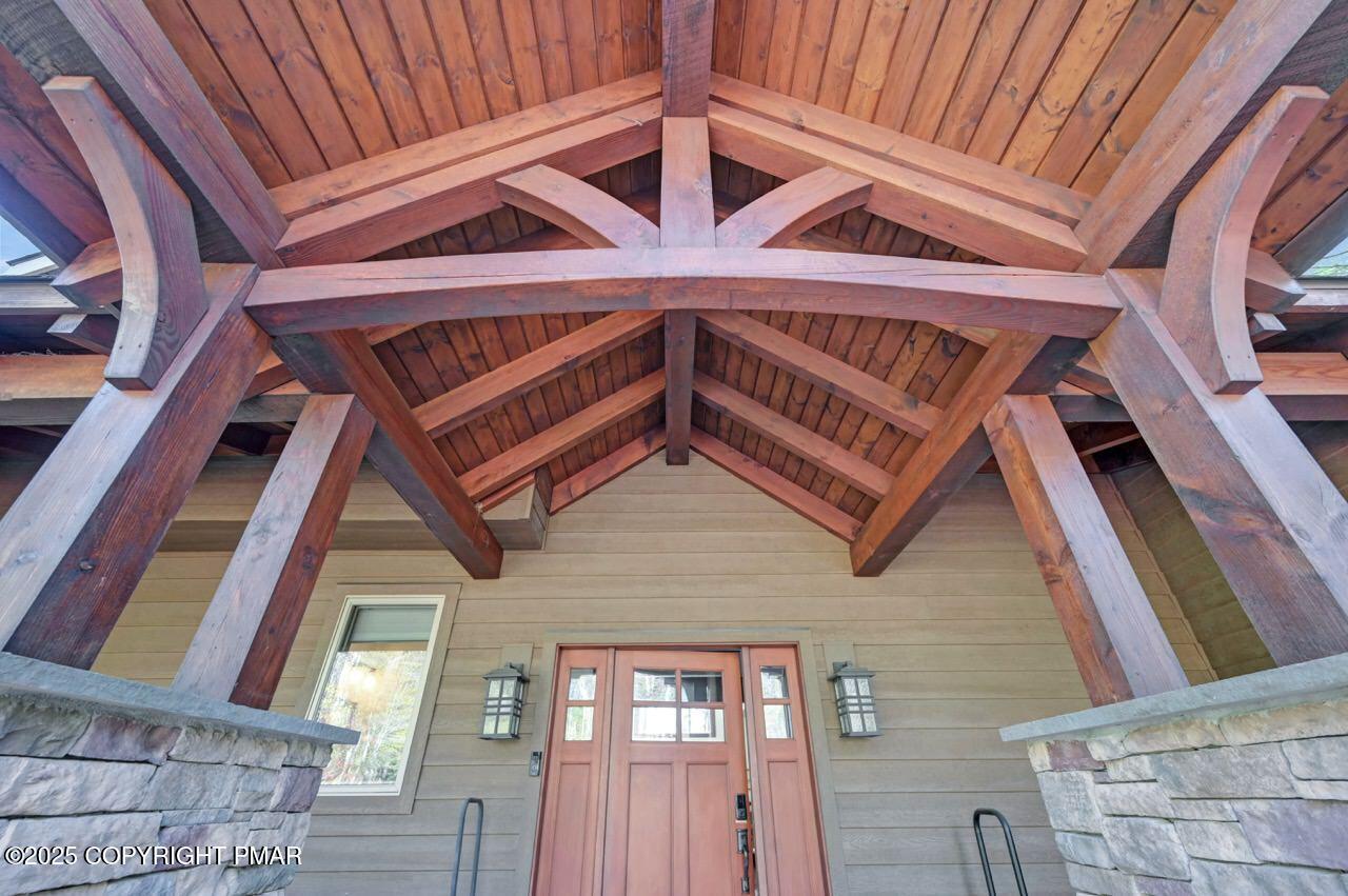 Image 4: Tongue & Groove Entry Way