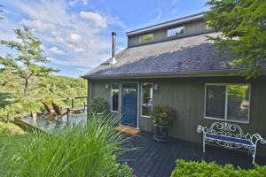 212 Cliff Court