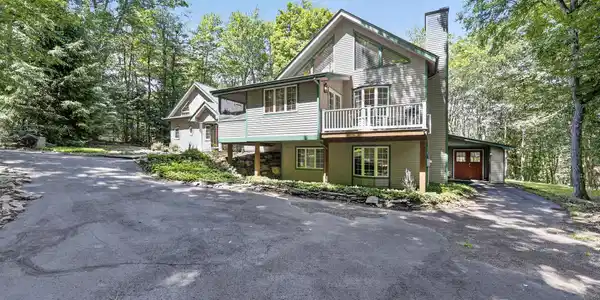 Image 2: 12_326_Fawn_Rd-Exterior-8006