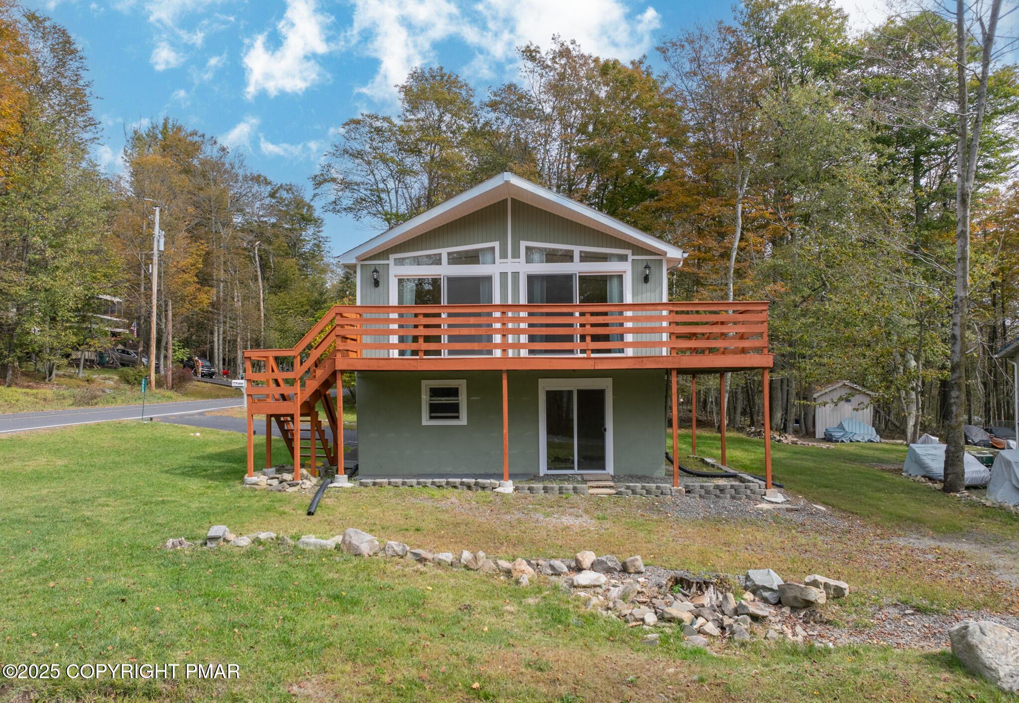 Image 4: Overlook Front