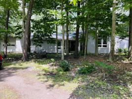 1105 Sandy Ln
