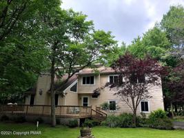 914 Cricket Ln