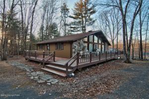 1527 Sugar Maple Lane