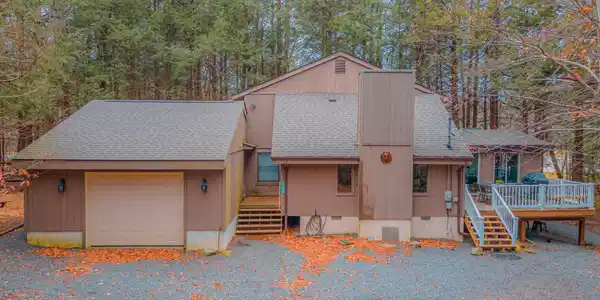 149 Lancelot Ln