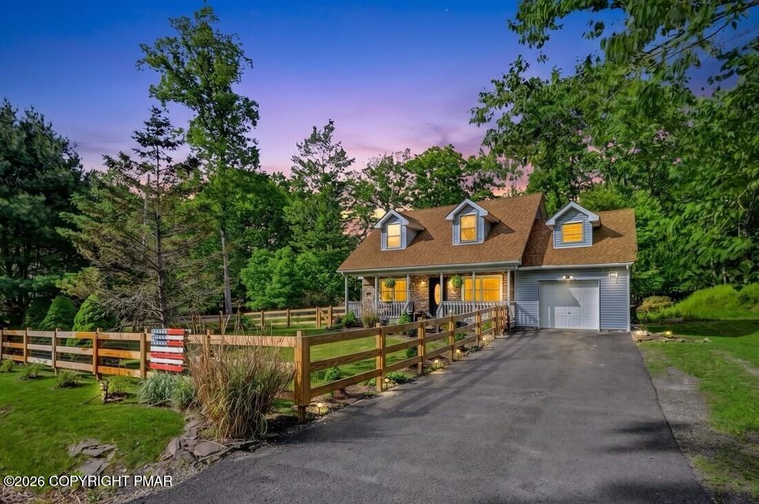 Image 3: House Front/Dusk