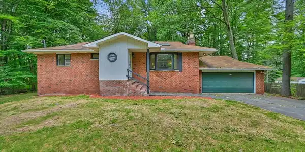 125 Birchwood Rd